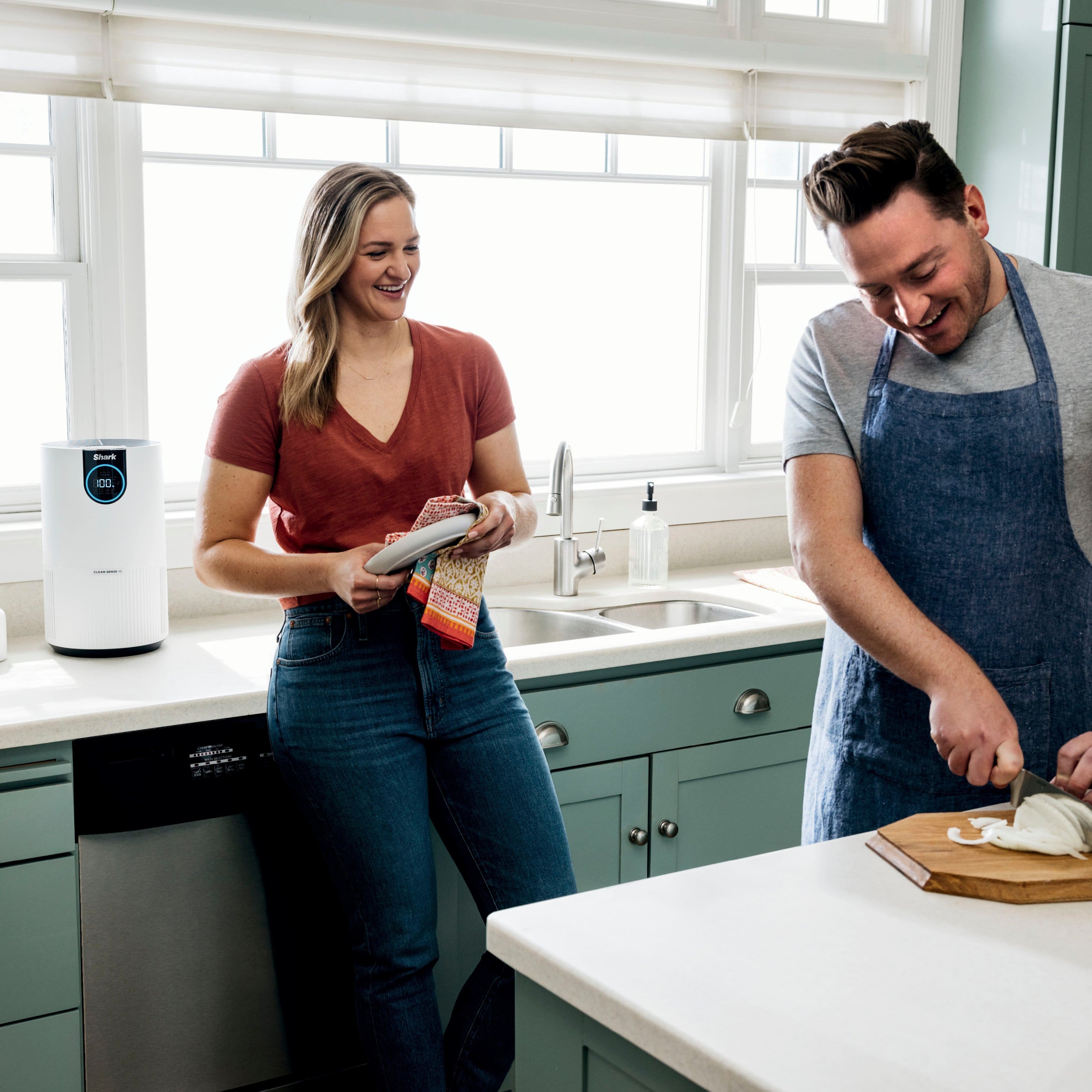 Odor protection: An odor guard on the filter protects against household odors from cooking, pets, cleaning products, and more.