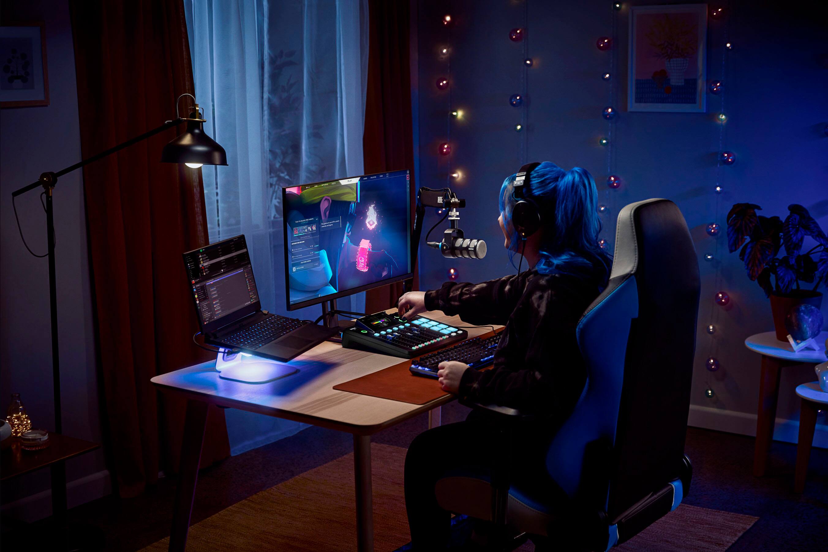 Alt View 18. RØDE - RØDECASTER PRO II Integrated Audio Production Studio - Black.