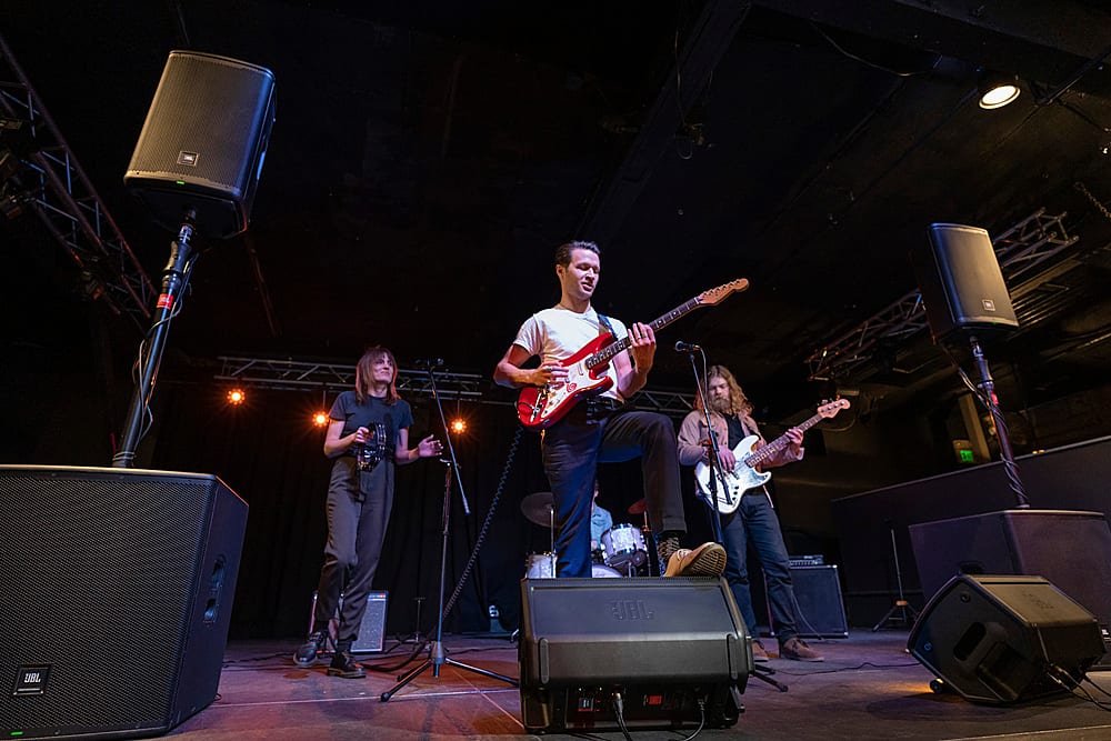 Alt View 24. JBL - EON712 12" Powered PA Speaker with Bluetooth - Black.