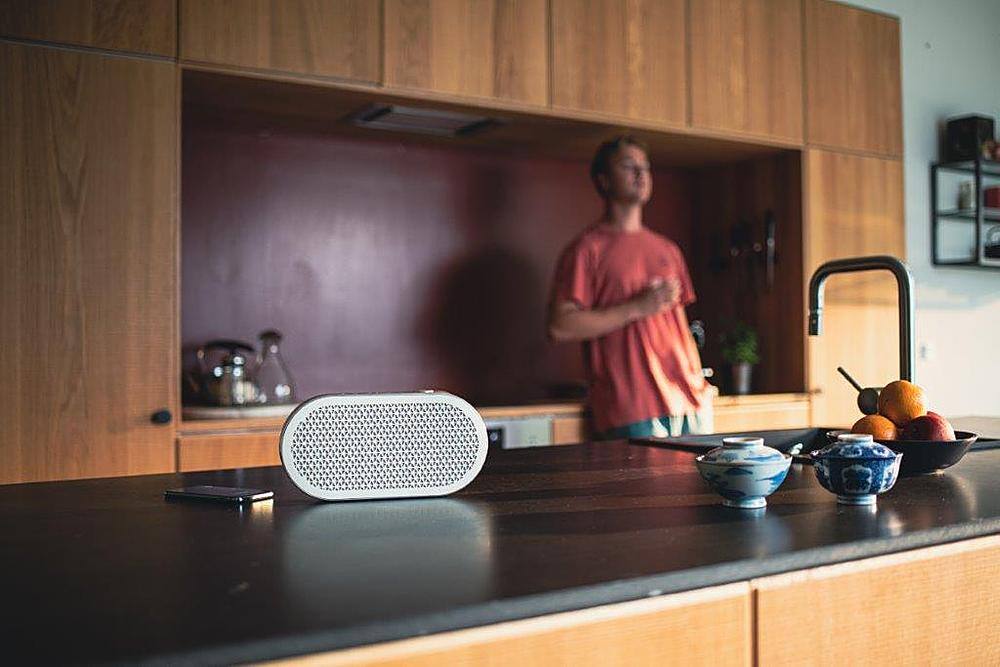 Alt View 11. DALI - KATCH G2 - Caramel White.