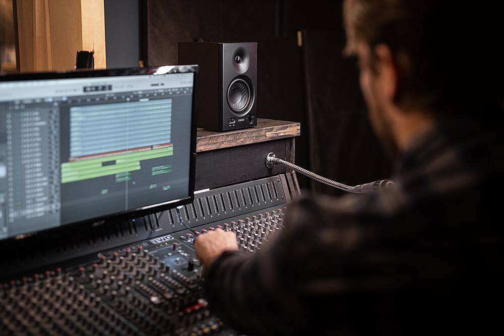 Alt View 23. Edifier - MR4 2.0 Monitor Reference Speaker System - Black.