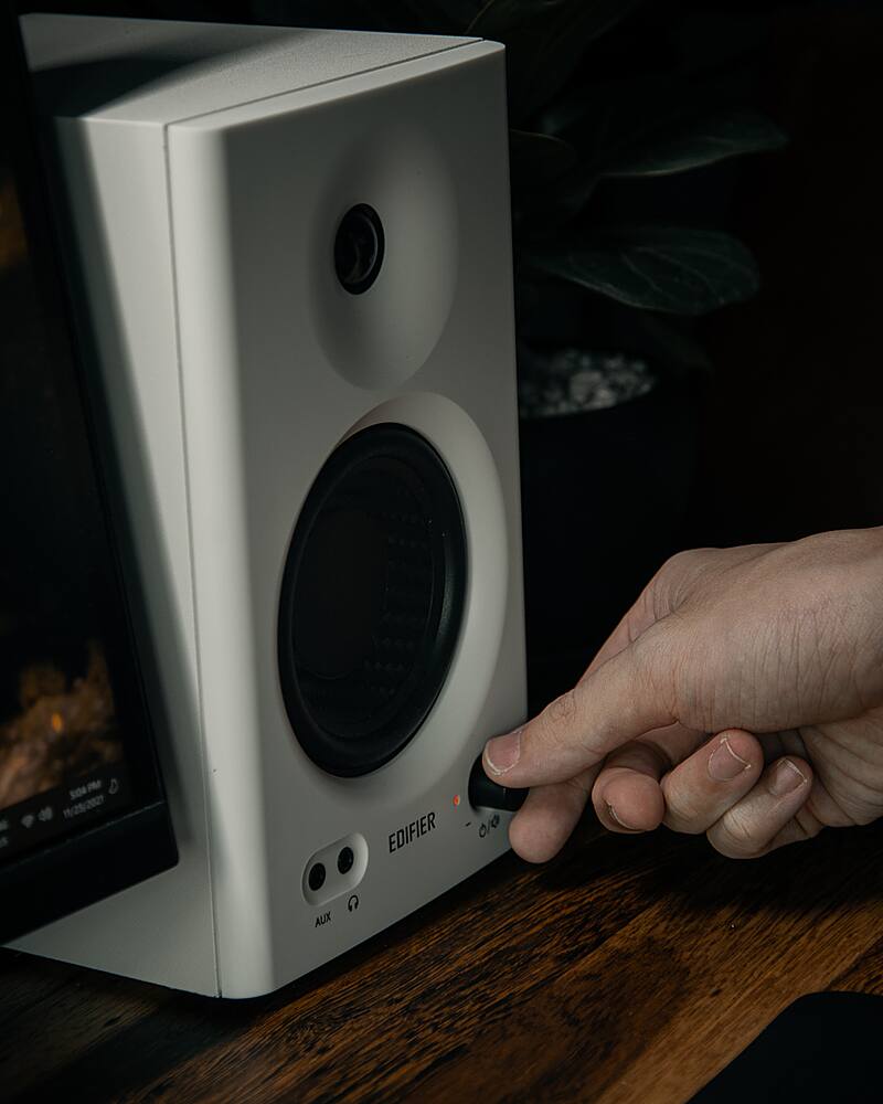 Alt View 17. Edifier - MR4 2.0 Monitor Reference Speaker System - White.