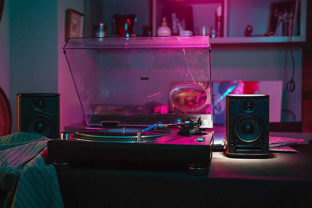 Alt View 19. Edifier - MS50A Classic Portable Wi-Fi Speaker - Wood.