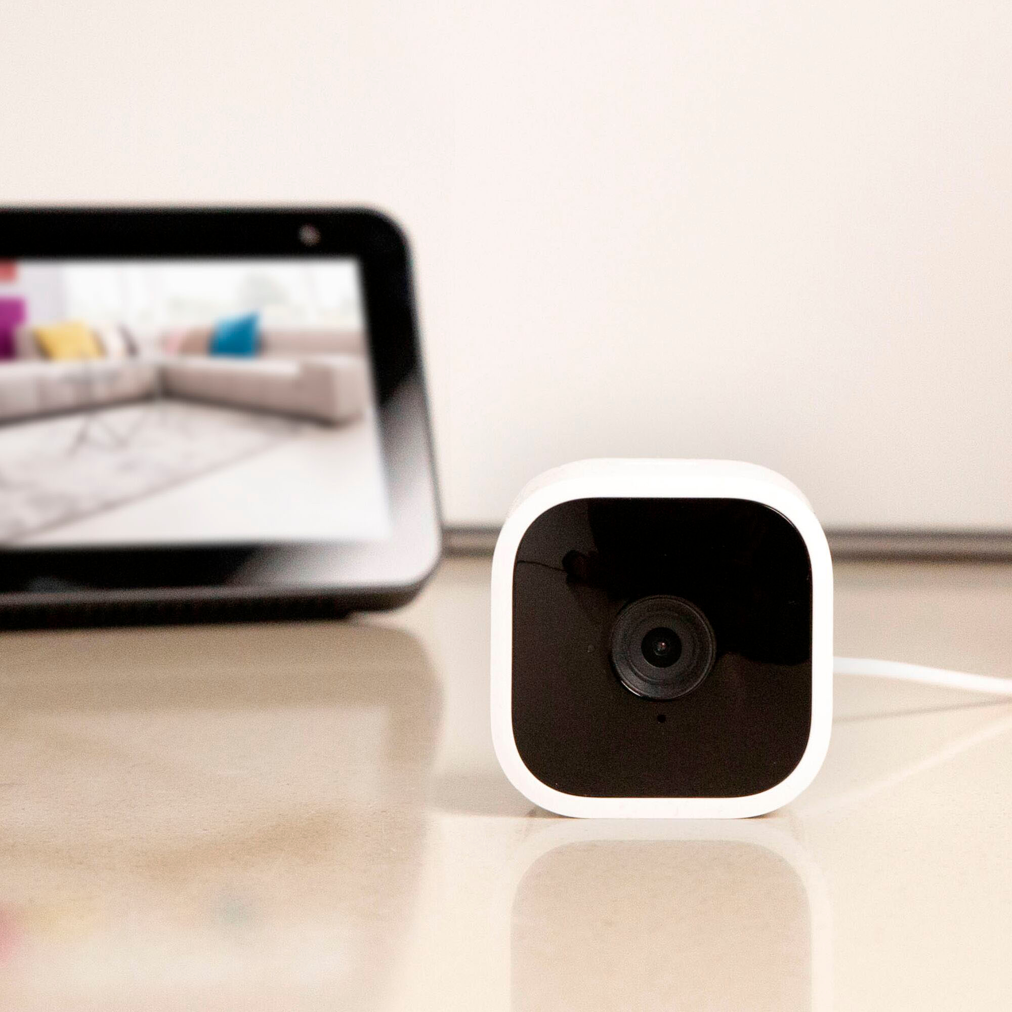 BLINK Mini Indoor Plug-in HD Smart Security Camera 1080P - Black - 1 Pack-  New 840268986087