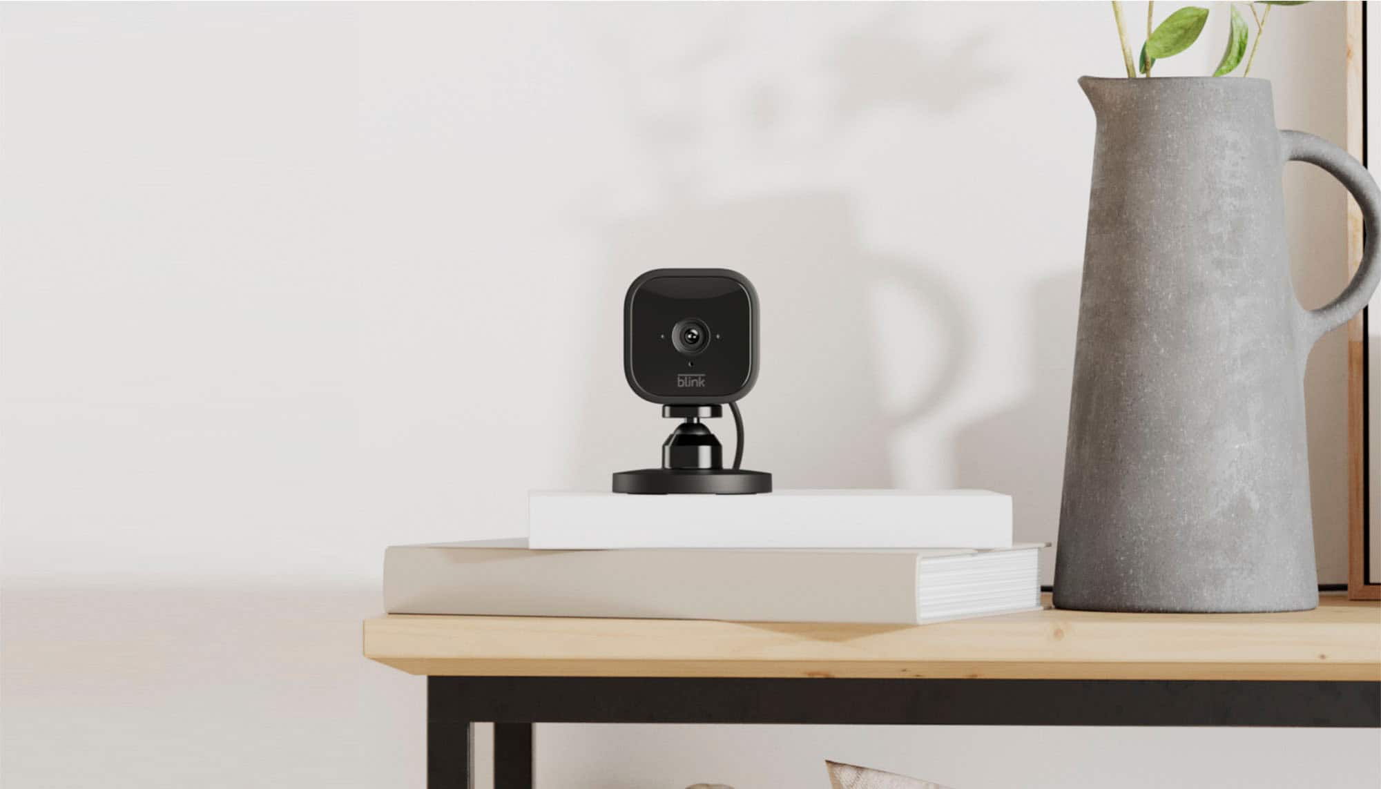 blink mini blink Day & Night HD Video Two-Way Audio Motion Detection