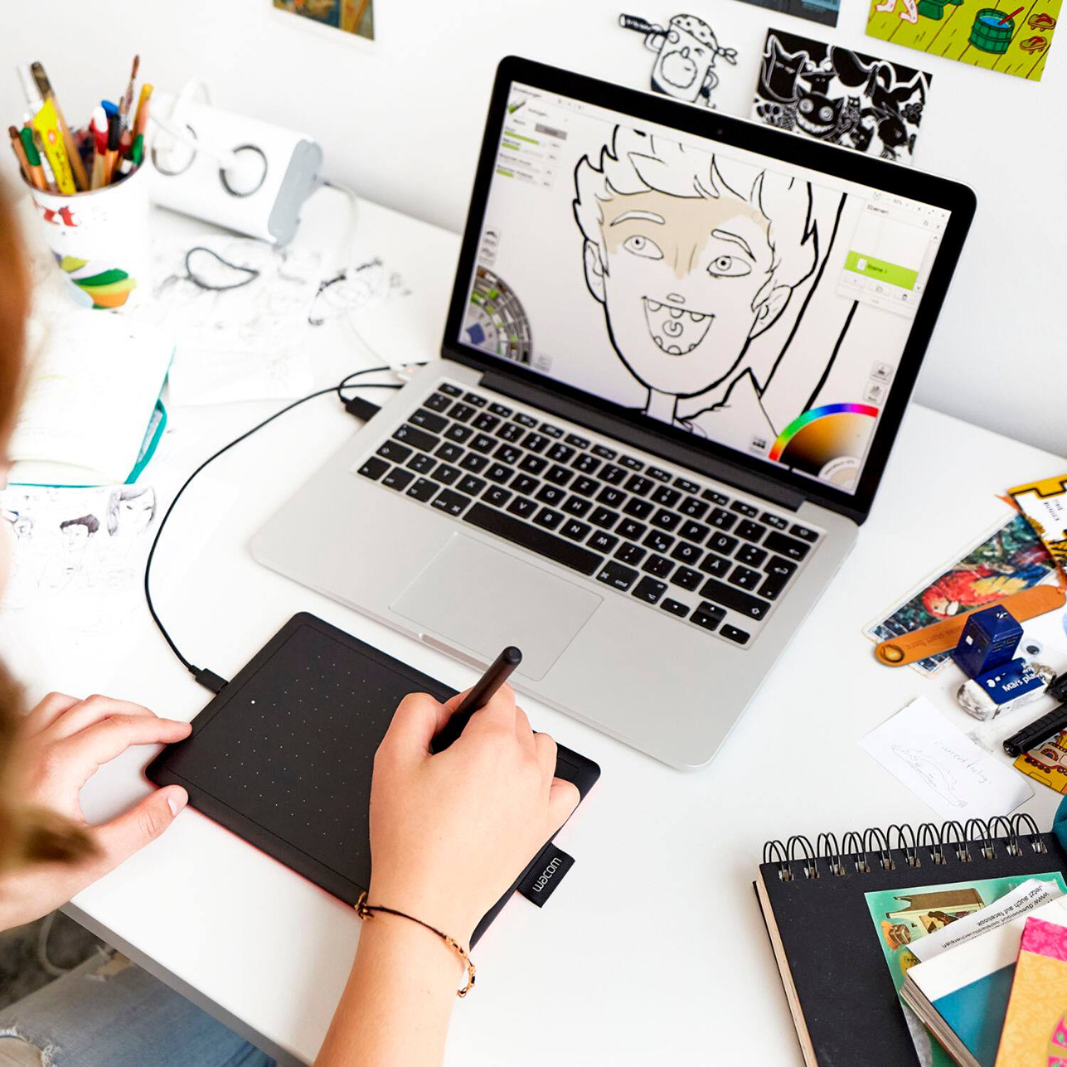 Alt View 15. Wacom - One by Wacom Student Drawing Tablet (small) – Works with Chromebook, Mac, PC - Black/Red.