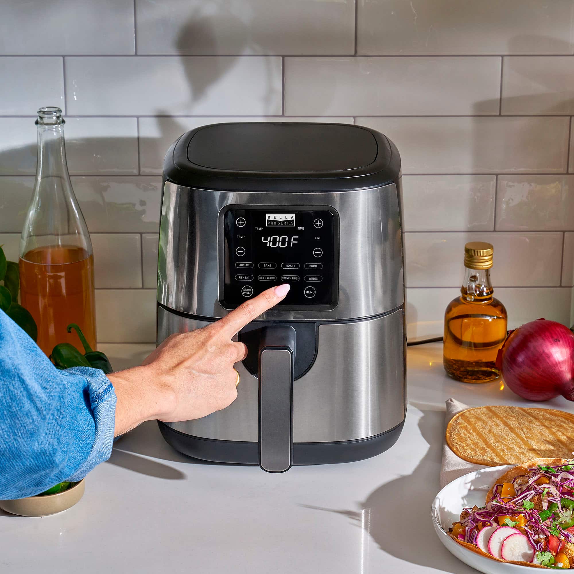 Alt View 13. Bella Pro Series - 4.2-qt. Digital Air Fryer - Stainless Steel Finish.