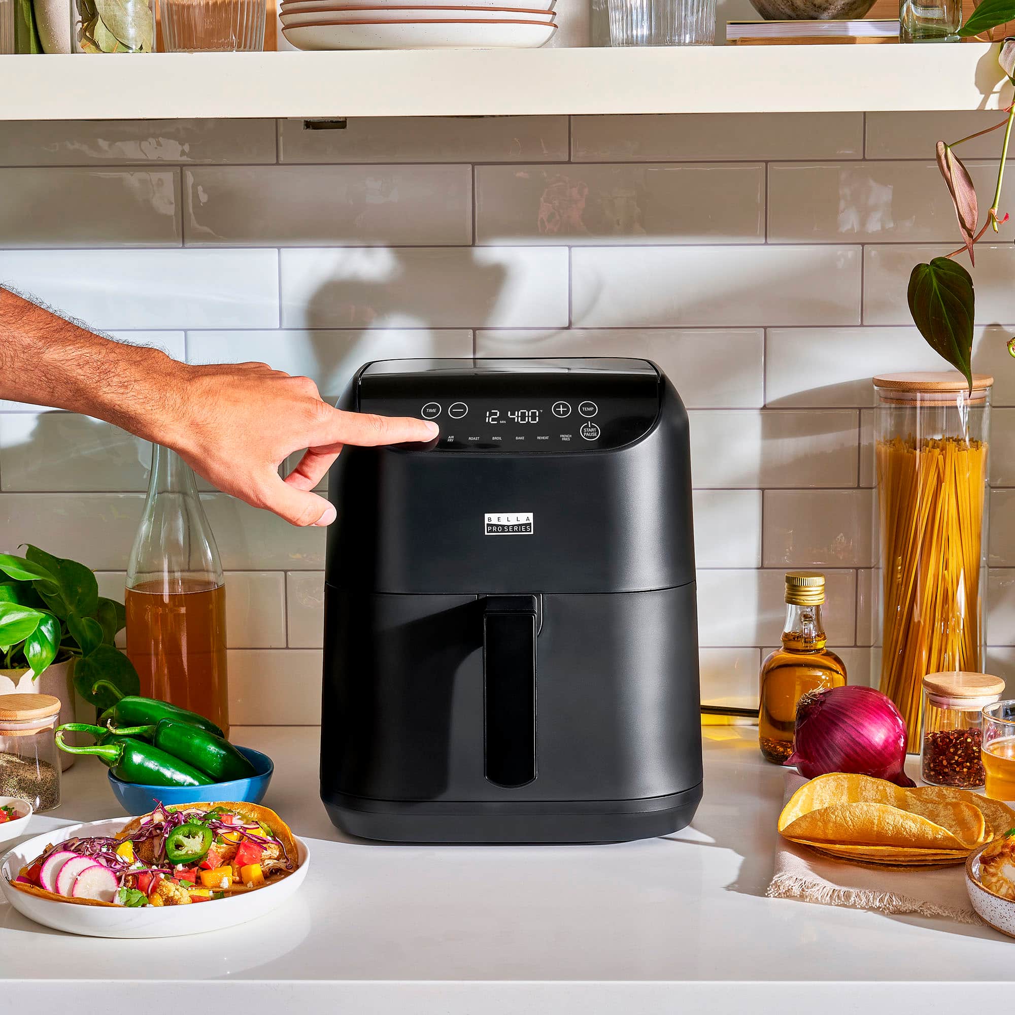 Alt View 11. Bella Pro Series - 6-qt. Digital Air Fryer - Black.