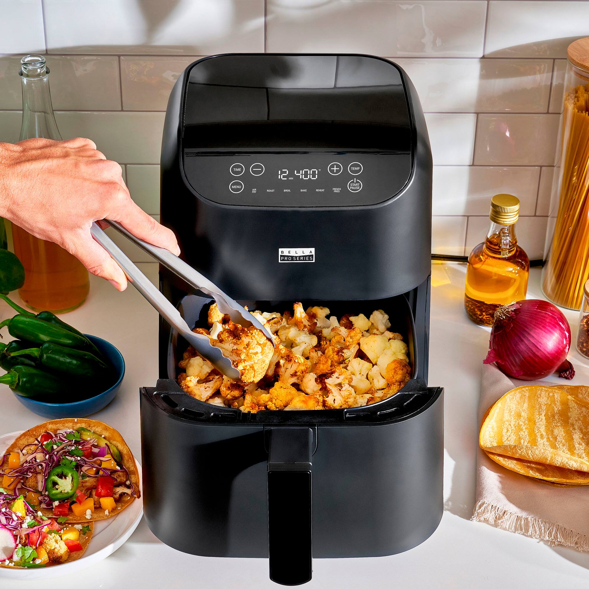 Alt View 1. Bella Pro Series - 6-qt. Digital Air Fryer - Black.