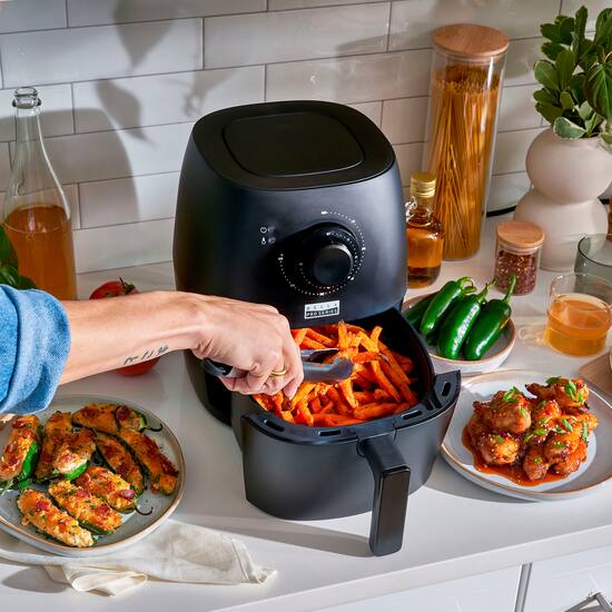 Alt View Zoom 11. Bella Pro Series - 3.7-qt. 2 in 1 Knob Manual Air Fryer - Black.