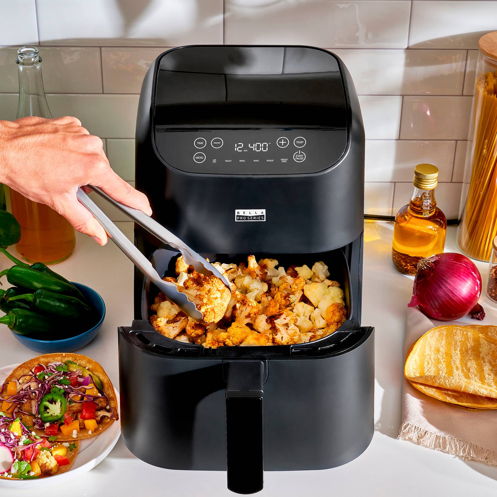 Alt View 1. Bella Pro Series - 6-qt. Digital Air Fryer - White.