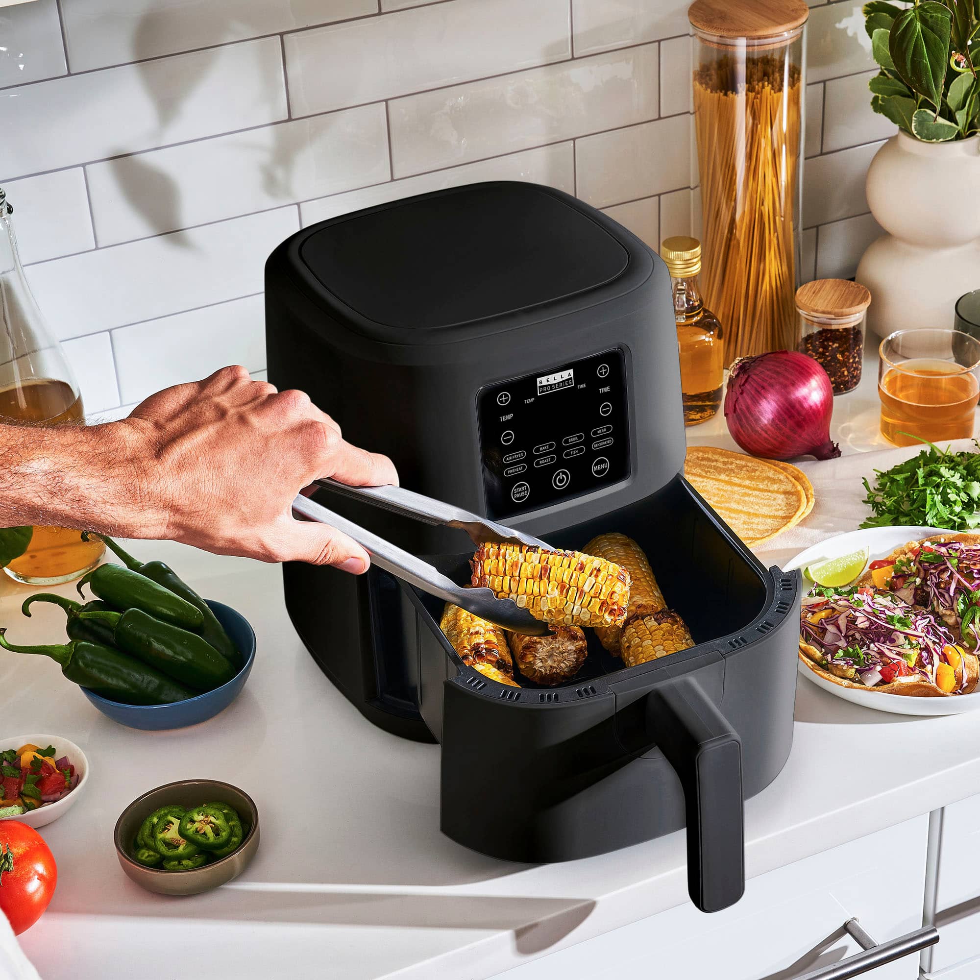 Zoom in on Alt View 11. Bella Pro Series - 4.2-qt. Digital Air Fryer - Black.