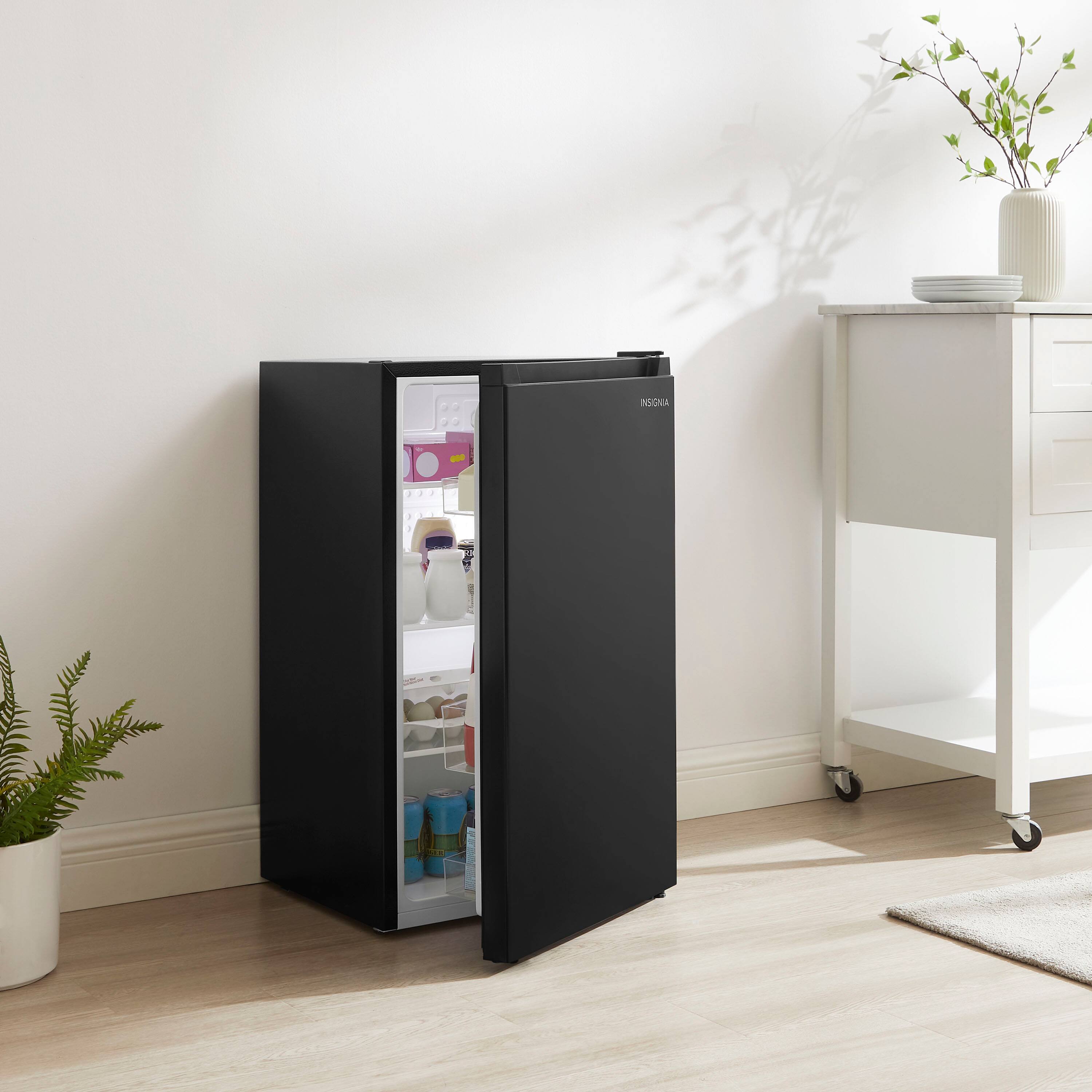 Alt View 14. Insignia™ - 3.3 Cu. Ft. Mini Fridge with ENERGY STAR Certification - Black.