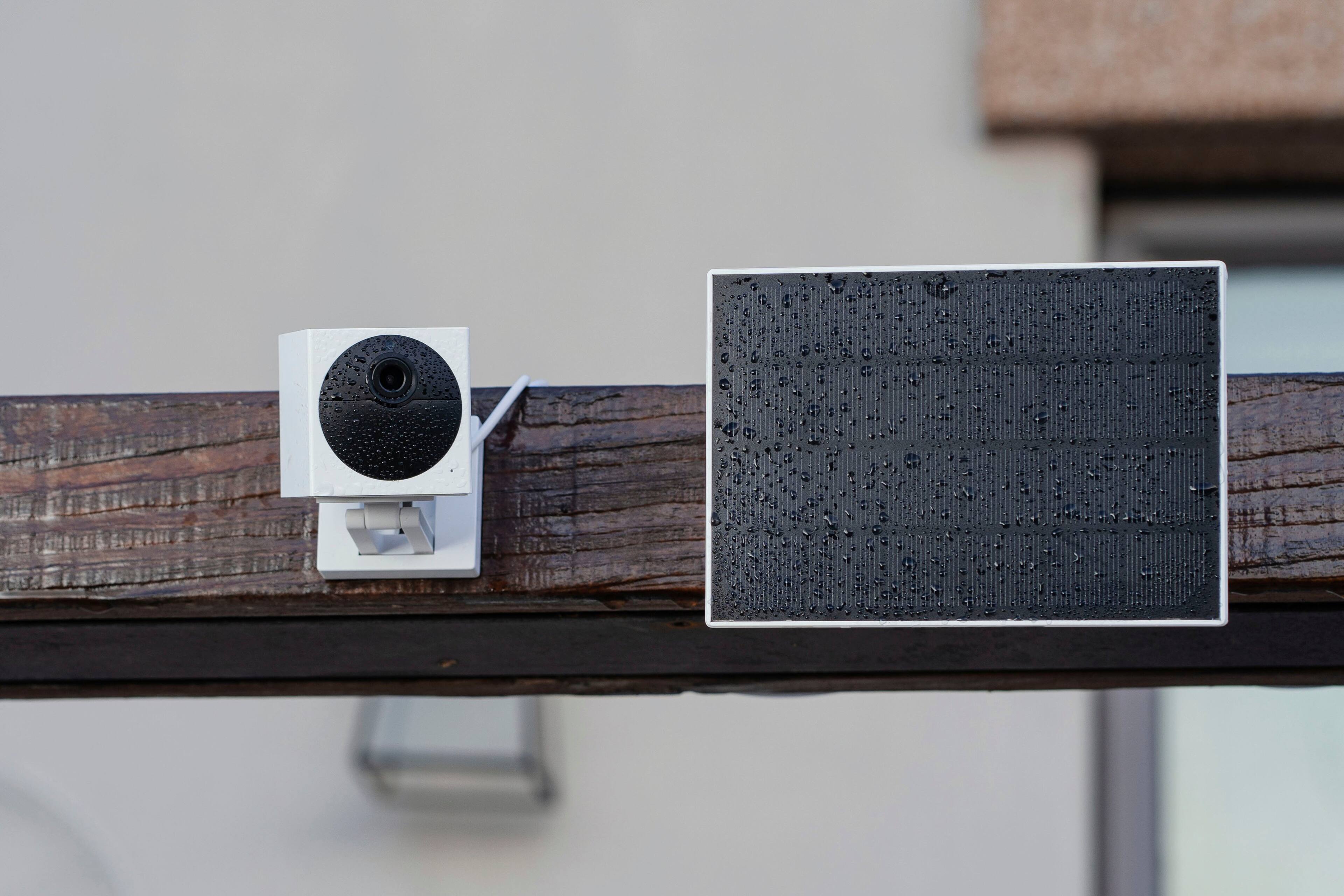 Alt View 13. Wyze - Solar Panel - White.