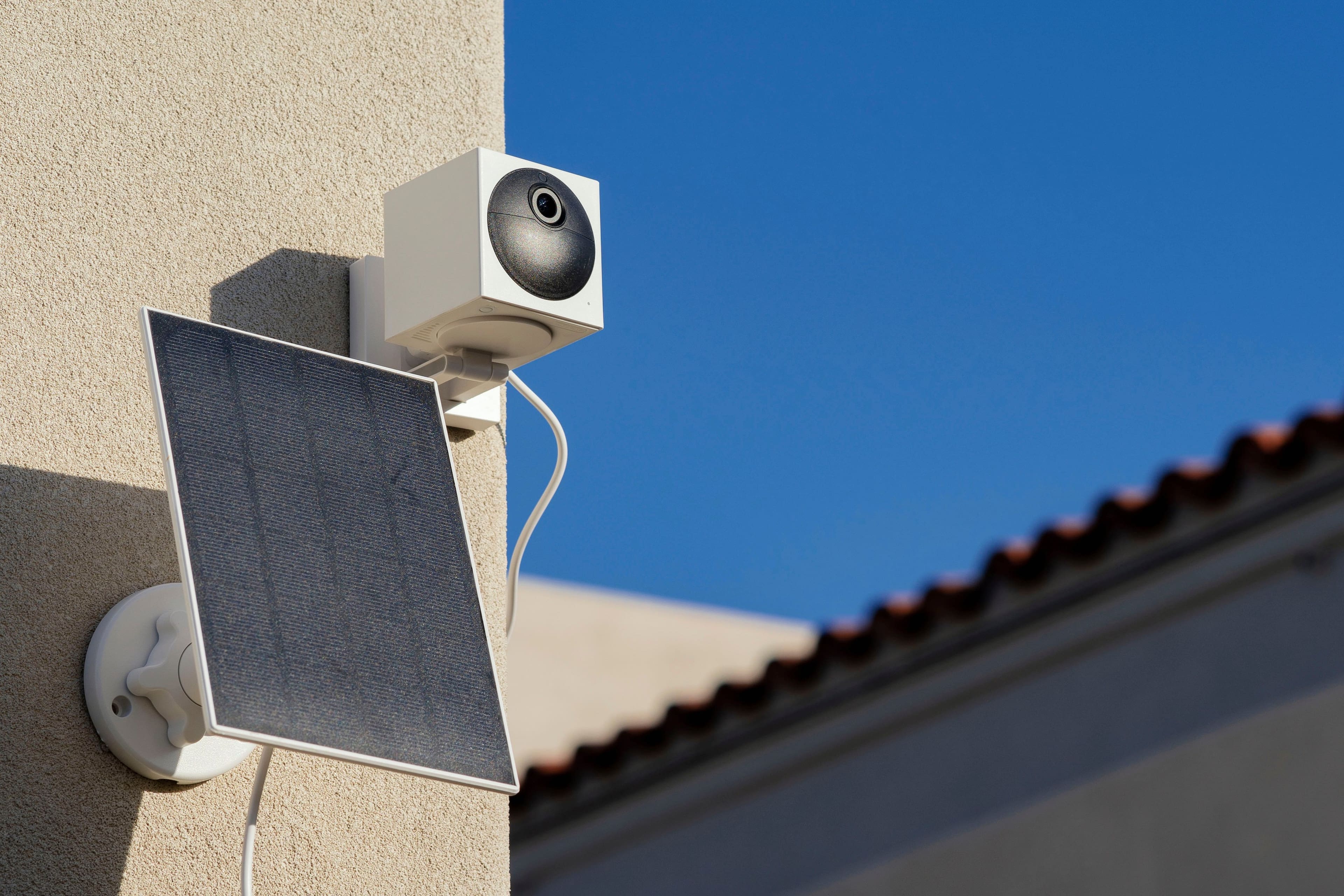 Alt View 14. Wyze - Solar Panel - White.