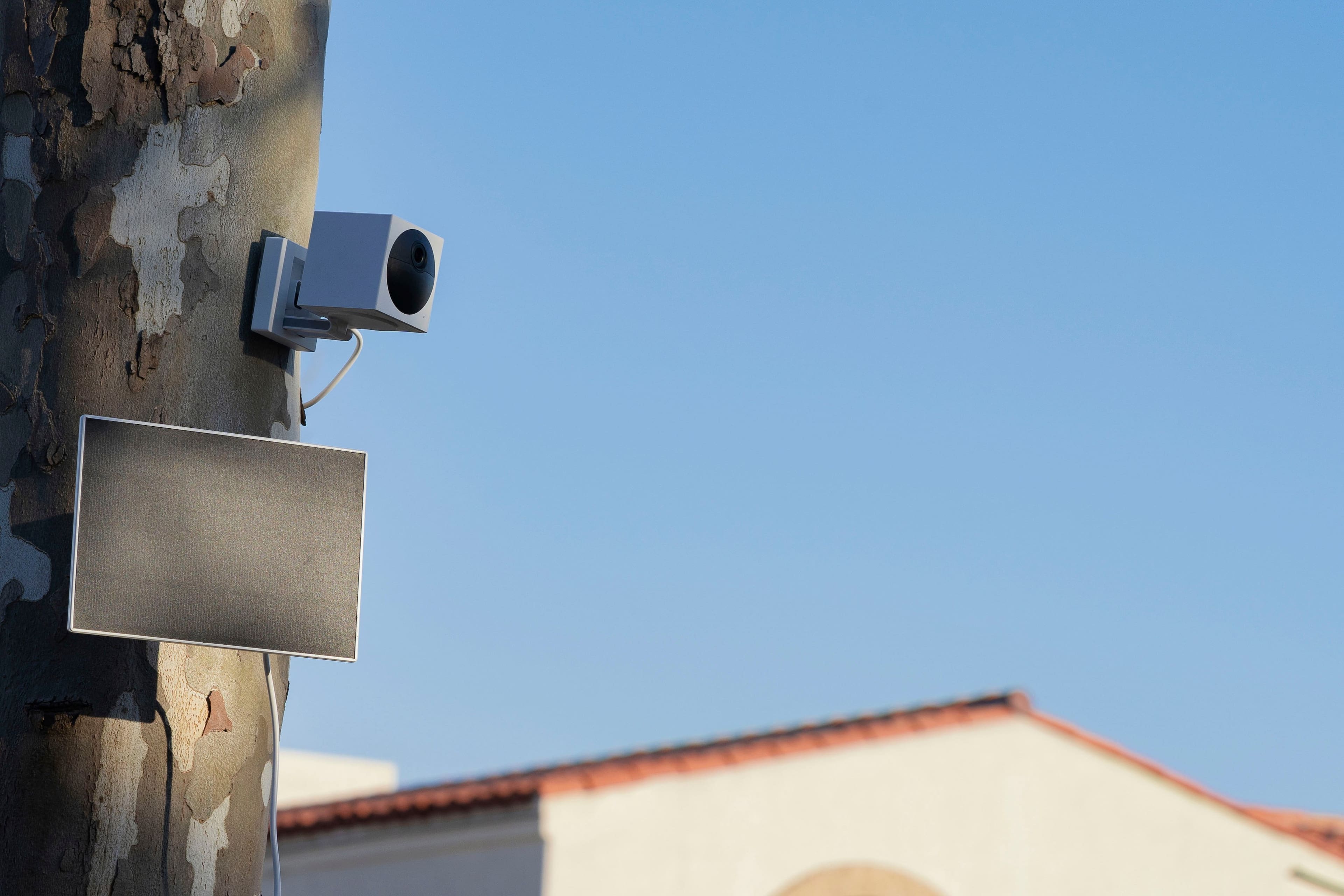 Alt View 15. Wyze - Solar Panel - White.