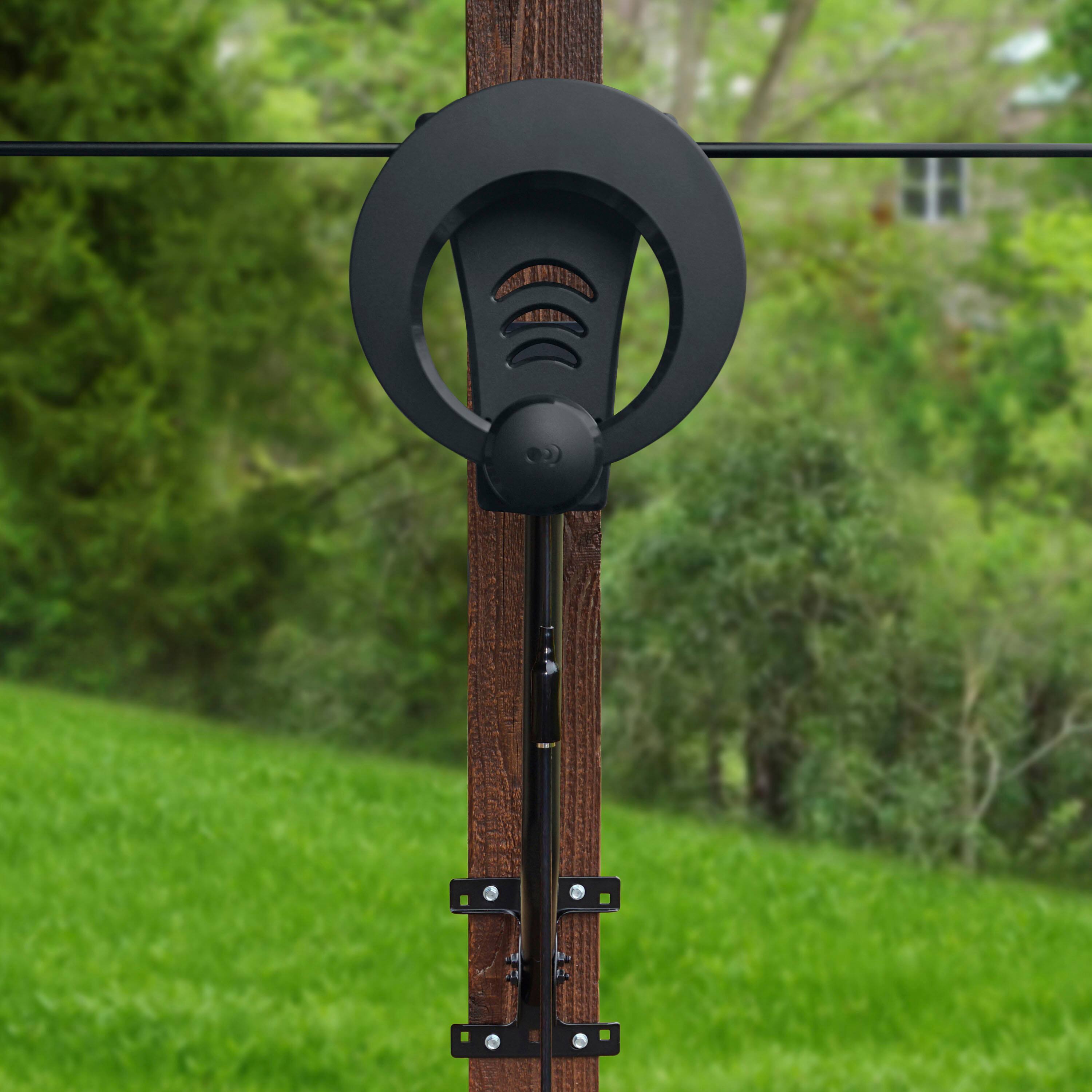 Alt View 16. Antennas Direct - ClearStream 1MAX Indoor/Outdoor UHF/VHF HDTV Antenna with Mast - Black.