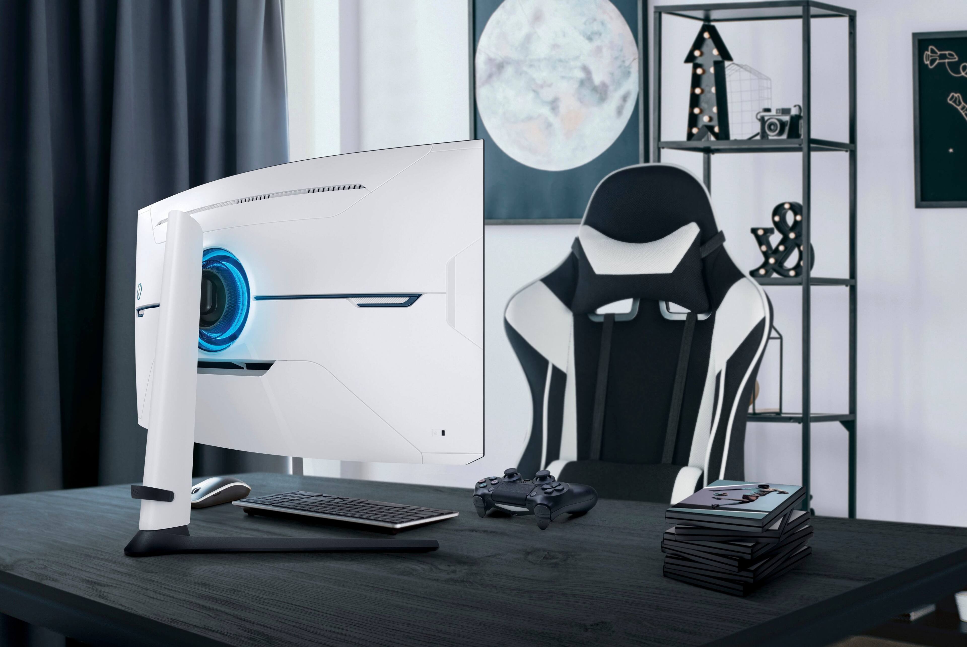 Alt View 34. Samsung - 32" Odyssey Neo G8 Curved 4K UHD FreeSync Premium Pro & G-Sync Compatible  240Hz 1ms Gaming Monitor - Black.