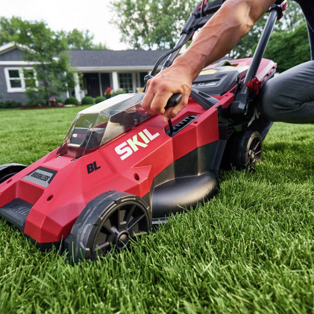 Alt View 11. Skil - 20-Volt PWR CORE 20 18-Inch Push Lawn Mower (2 x 4.0Ah Batteries and 1 x Dual Port Charger) - Red/Black.