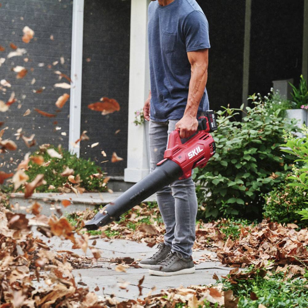 Alt View 13. Skil - 20-Volt 13-Inch Cutting Diameter Brushless Grass Trimmer and 400 CFM Leaf Blower (1 x 4.0Ah Battery and 1 x Charger) - Red/Black.