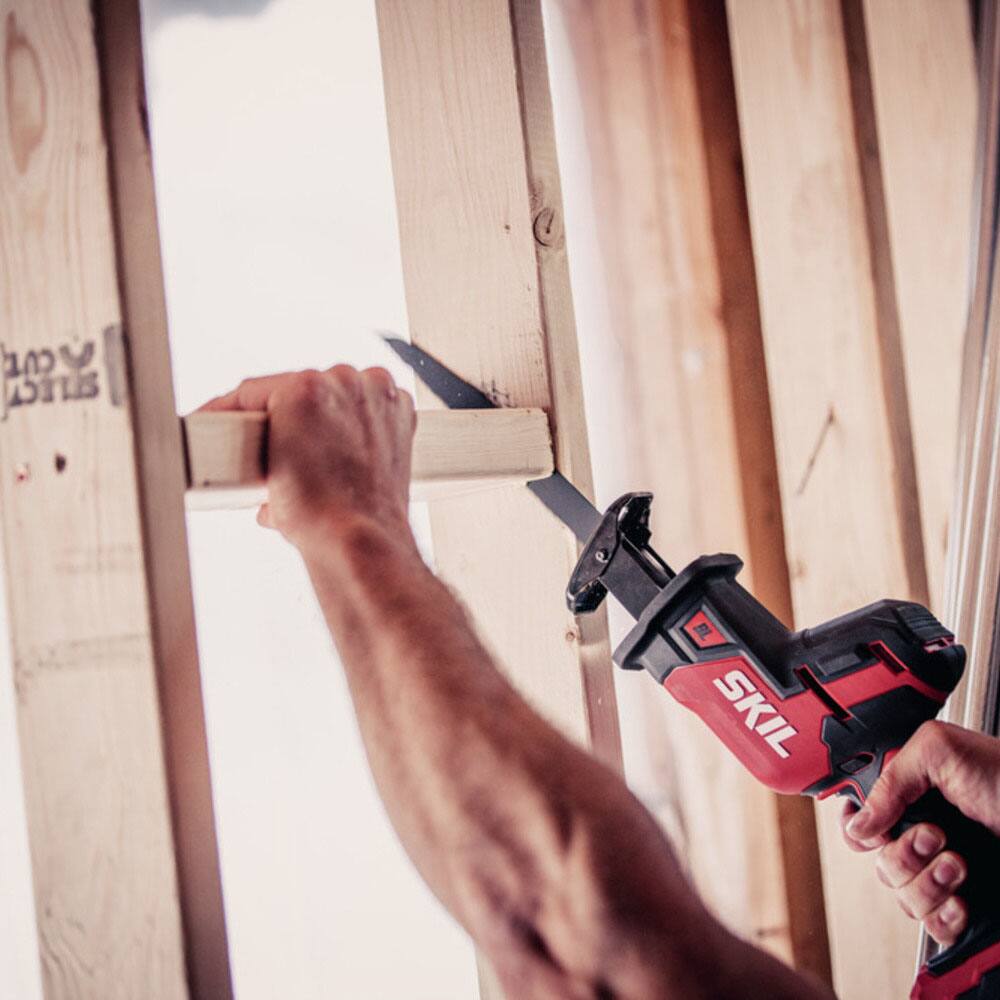 Alt View 13. Skil - PWR CORE 20 Brushless 20V Compact Reciprocating Saw with Battery and Auto PWR JUMP Charger - Black/Red.
