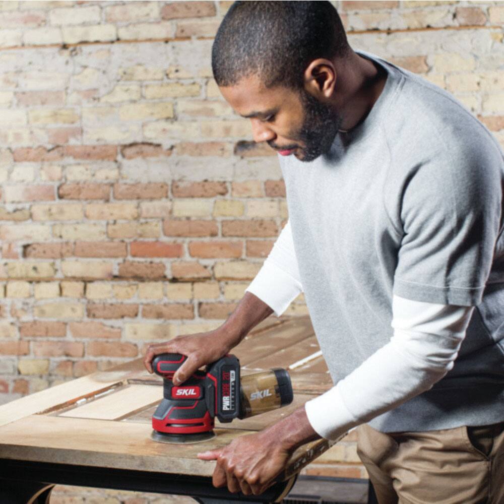 Alt View 14. Skil - PWR CORE 20 Brushless 20V Random Orbital Sander Kit with PWR JUMP Charger - Black/Red.