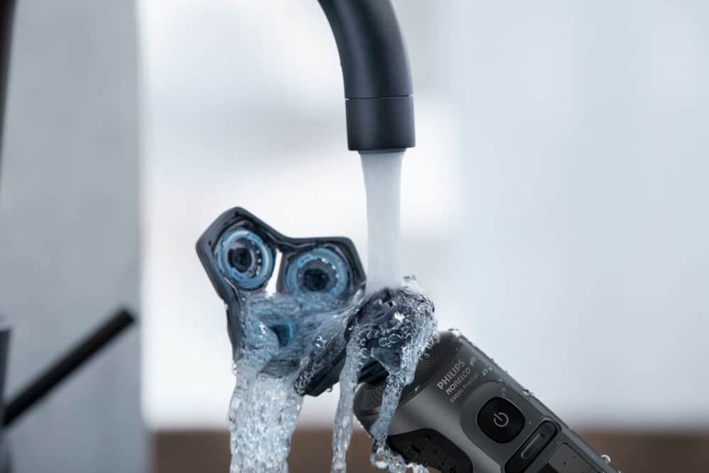 Alt View 13. Philips Norelco - 9000 Prestige Shaver with Qi Charging Pad and Premium Case - Black.