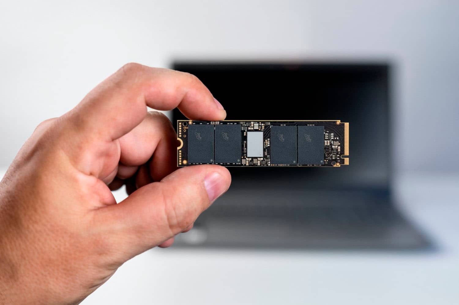 Alt View 14. Crucial - P3 1TB Internal SSD PCIe Gen 3 x4 NVMe - Black.