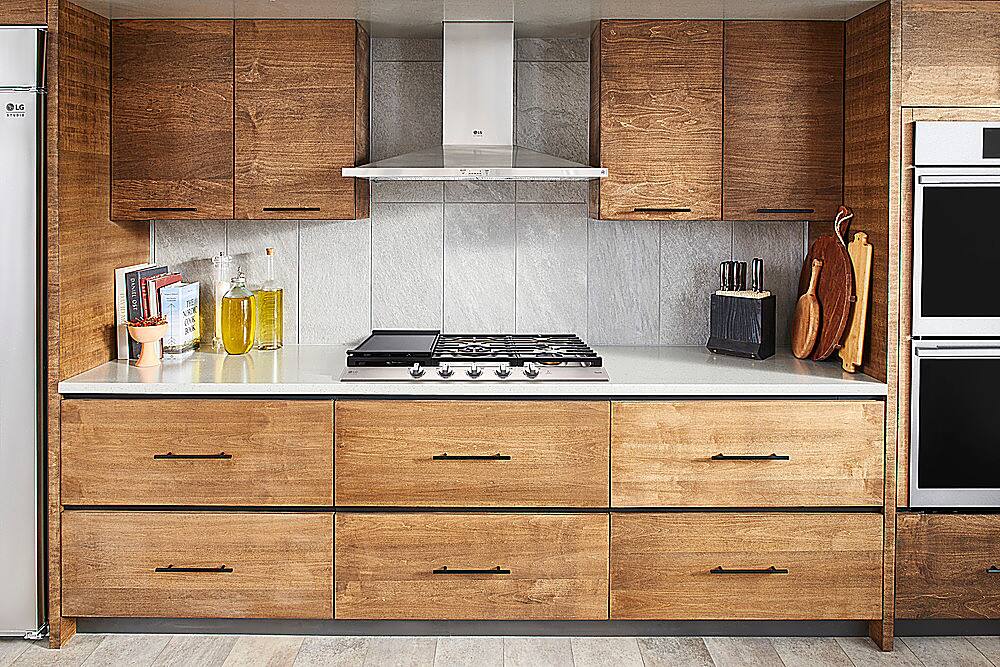 Alt View 23. LG - STUDIO 36-in Smart Built-In Gas Cooktop with 5 Burners with UltraHeat - Stainless Steel.