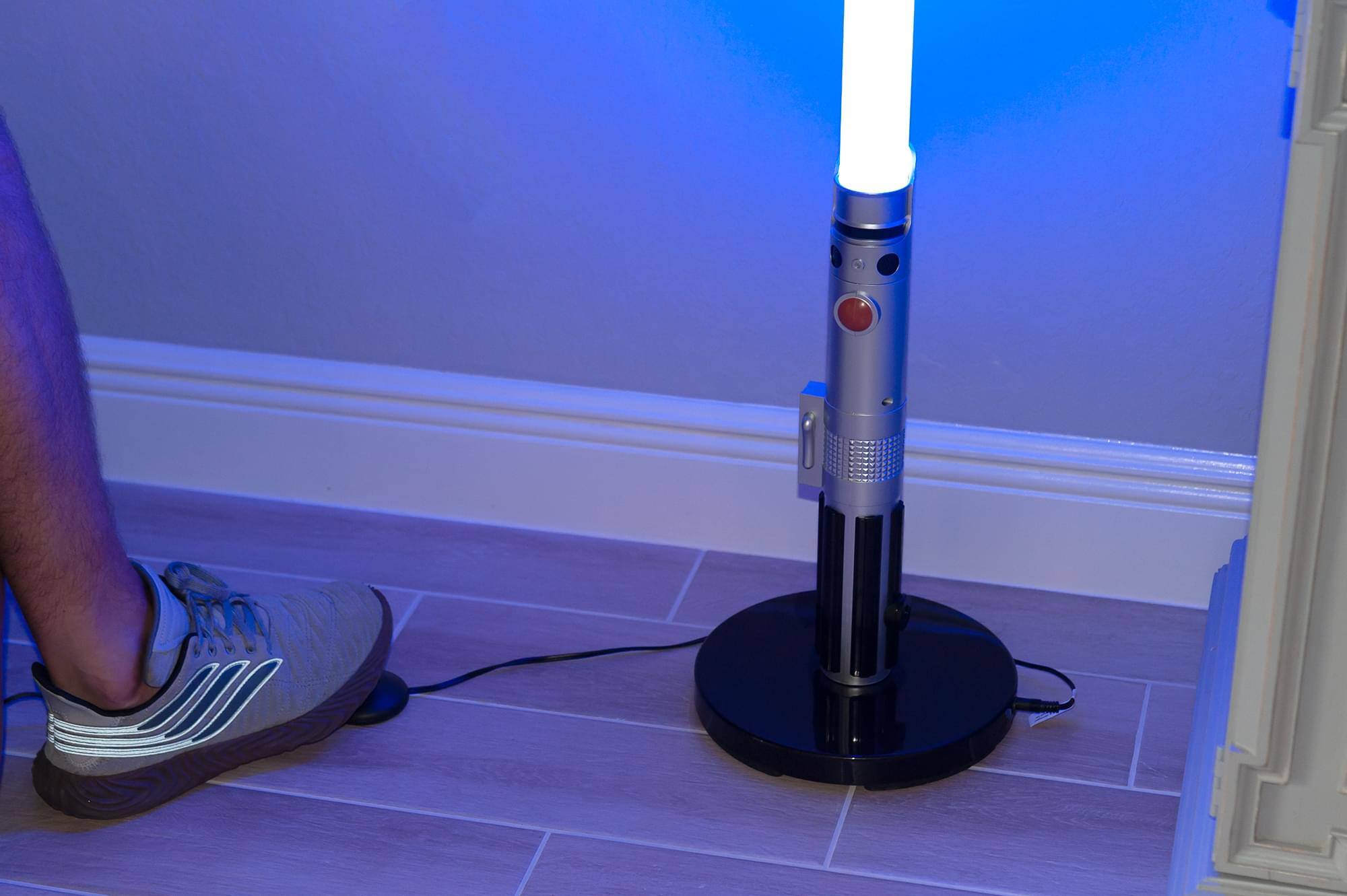 Alt View 3. Ukonic - Star Wars Luke Skywalker Lightsaber Standing Lamp | 5-Feet Tall - Blue.