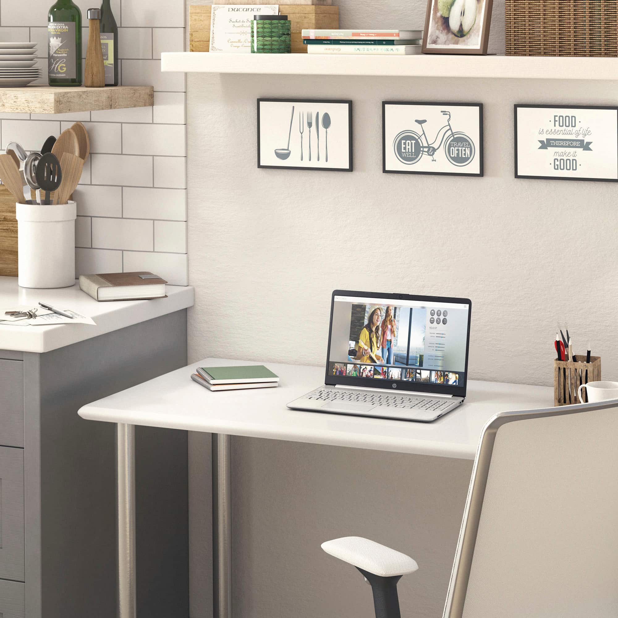 Alt View 13. HP - 15.6" Touch-Screen - Laptop - Intel Core i5 - 12GB Memory - 256GB SSD - Natural Silver.