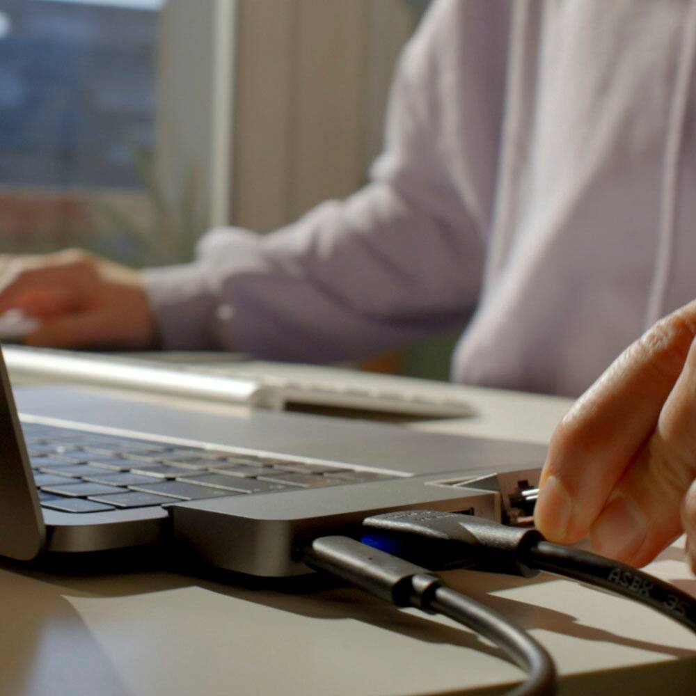 Alt View 20. Hyper - HyperDrive DUO PRO 7-in-2 USB-C Hub - Space Gray.