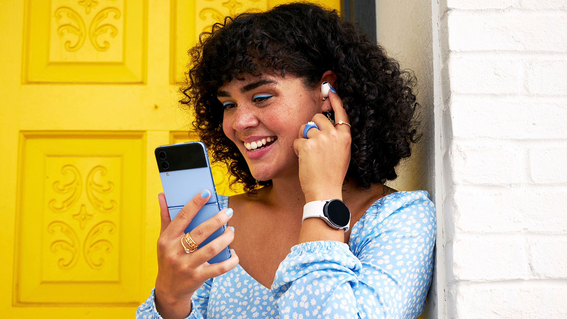 Alt View 16. Samsung - Geek Squad Certified Refurbished Galaxy Watch5 Aluminum Smartwatch 44mm LTE - Sapphire.