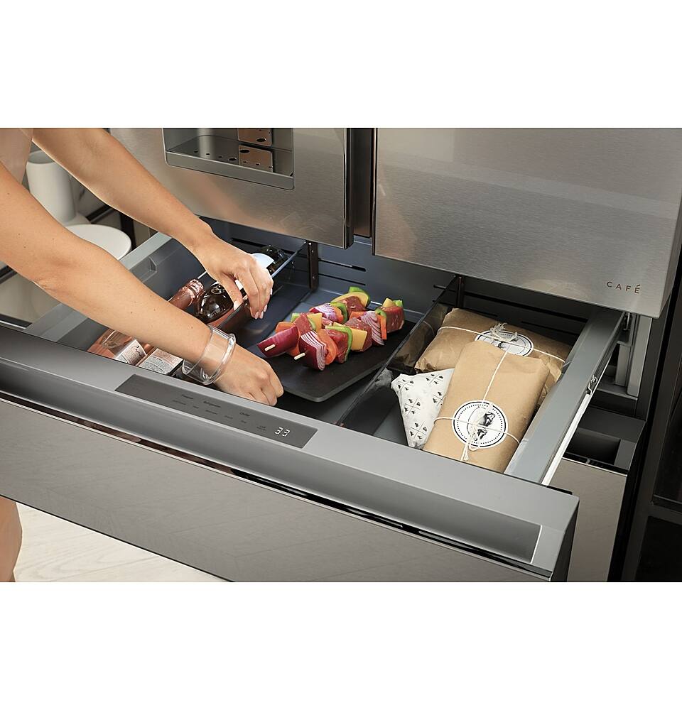 Alt View 14. Café - 22.3 Cu. Ft. Counter-Depth 4-Drawer French-Door Refrigerator, Customizable - Matte Black.