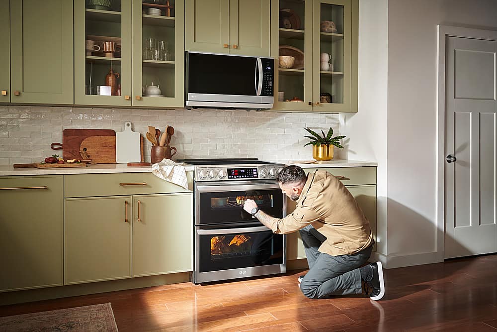 Alt View 27. LG - 7.3 Cu. Ft. Smart Slide-In Double Oven Electric True Convection Range with EasyClean and InstaView - PrintProof Stainless Steel.