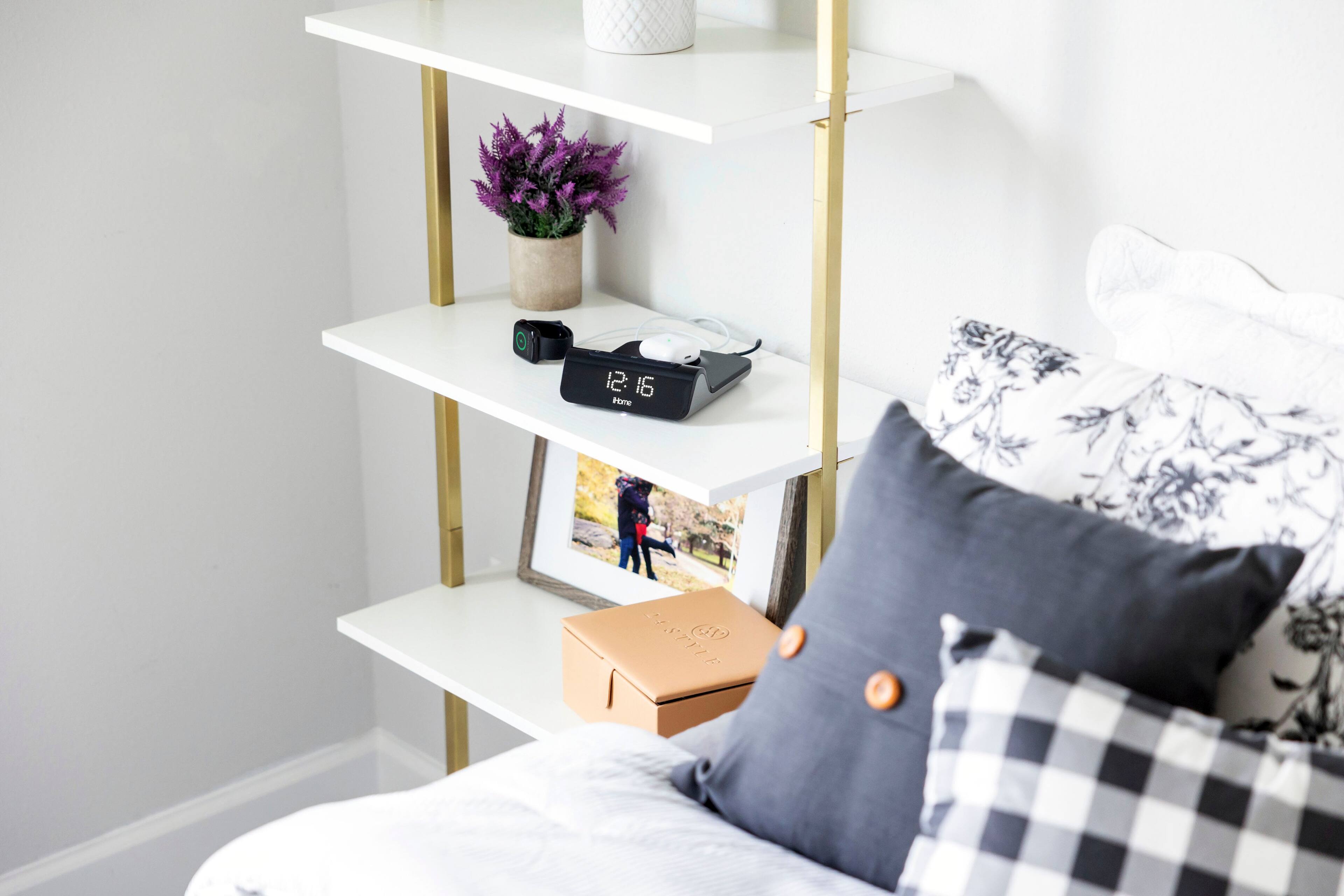 Alt View 22. iHome - POWERVALET PRO 3 in 1 Magnetic Fast Wireless Charger - Black.