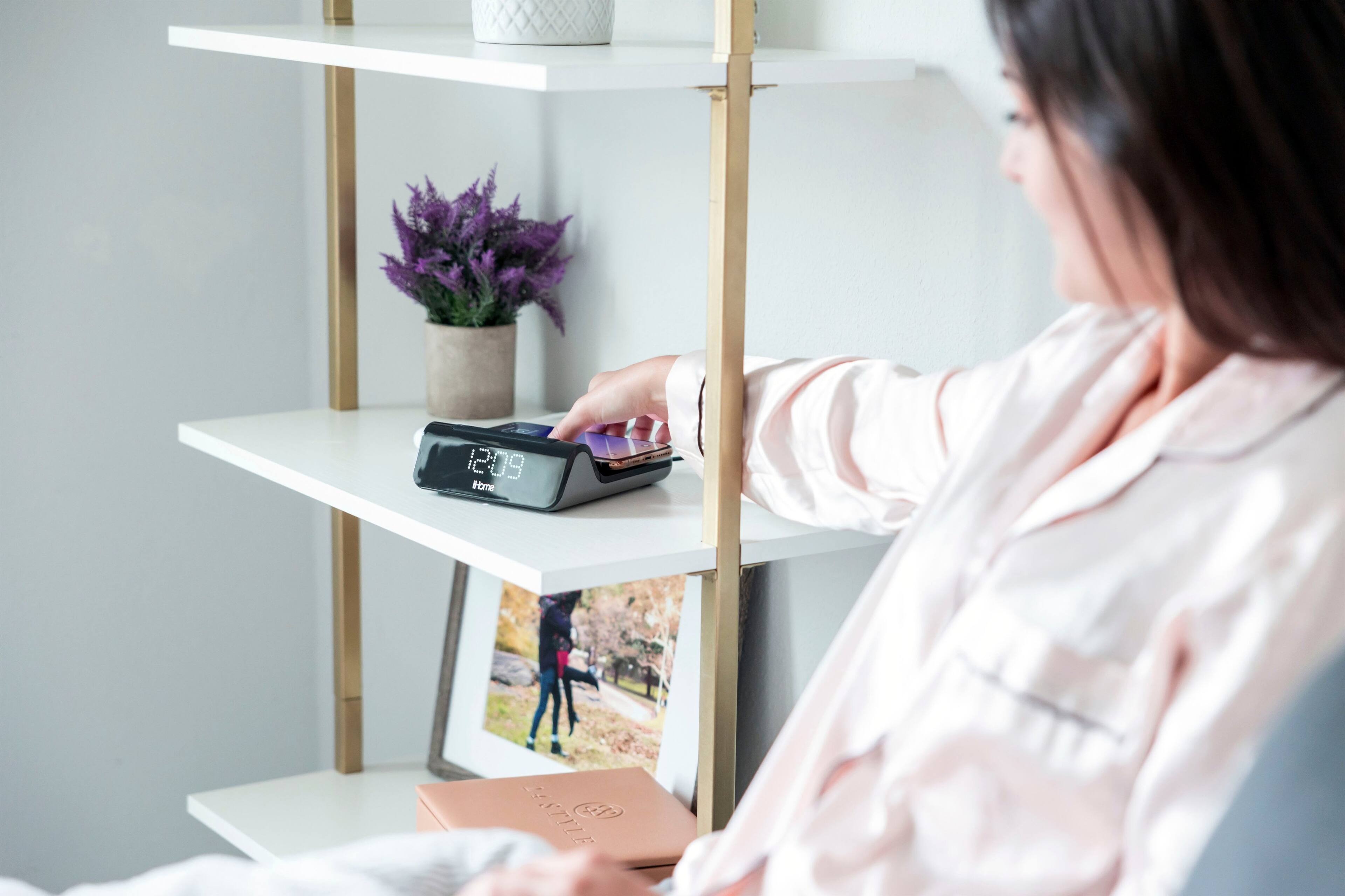 Alt View 25. iHome - POWERVALET PRO 3 in 1 Magnetic Fast Wireless Charger - Black.