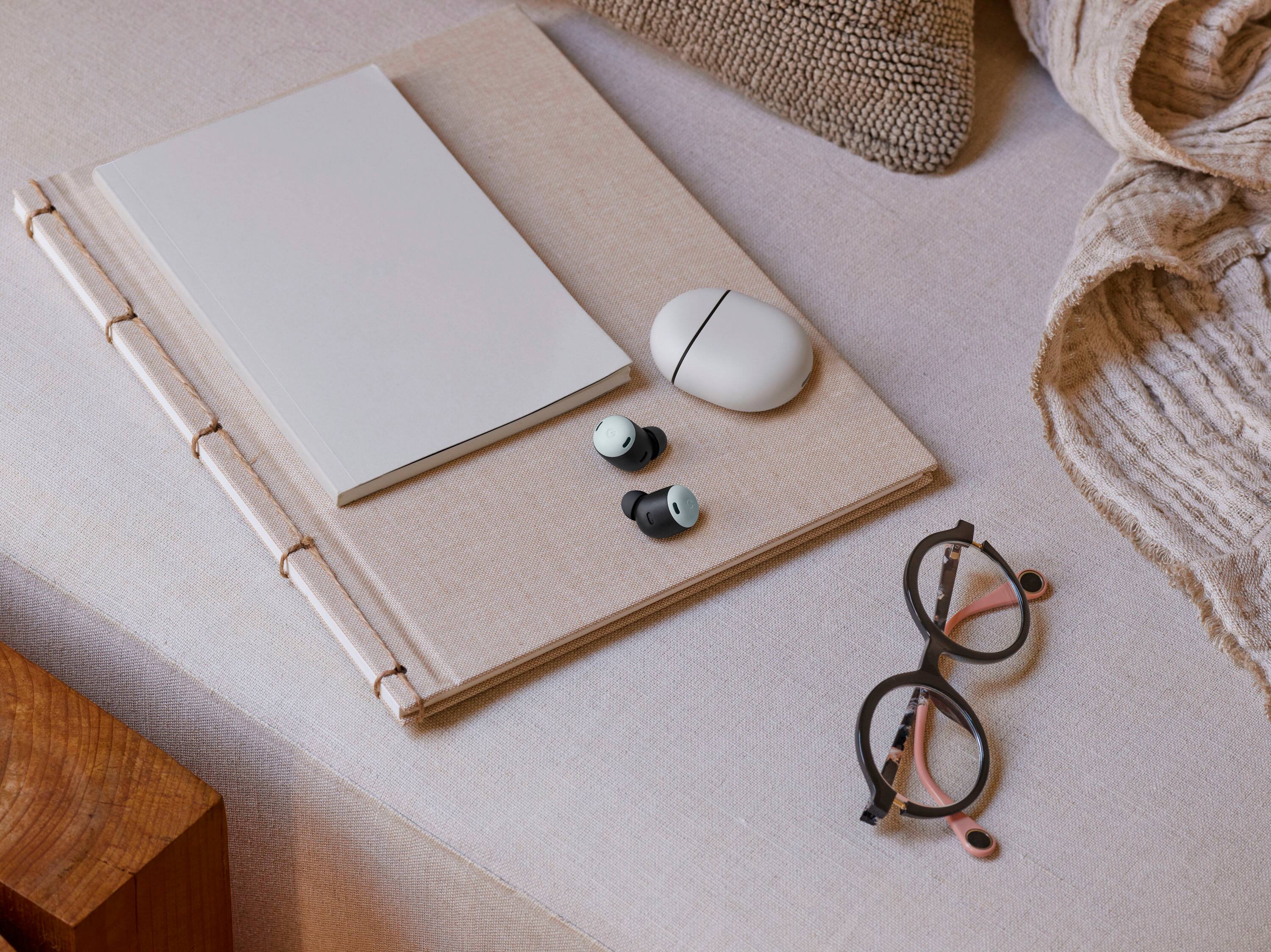 Alt View 16. Google - Pixel Buds Pro True Wireless Noise Cancelling Earbuds - Fog.