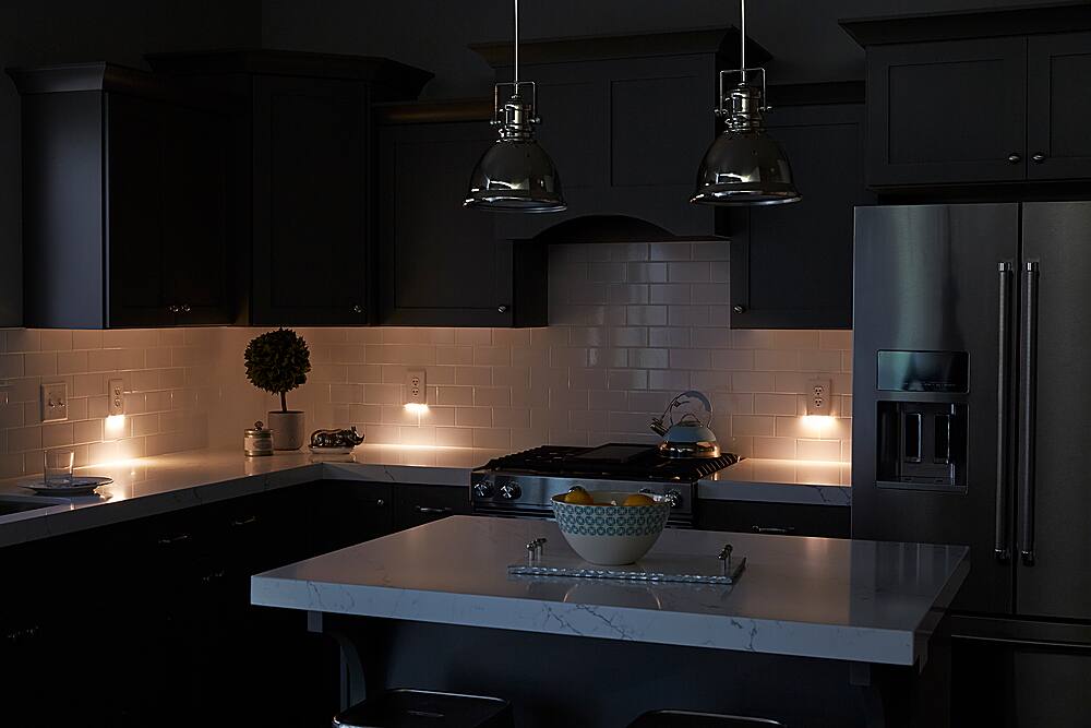 Alt View 15. SnapPower - GuideLight 2Plus Duplex Outlet Wall Plate - White.