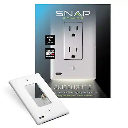 Front. SnapPower - GuideLight 2 Décor Outlet Wall Plate - White.