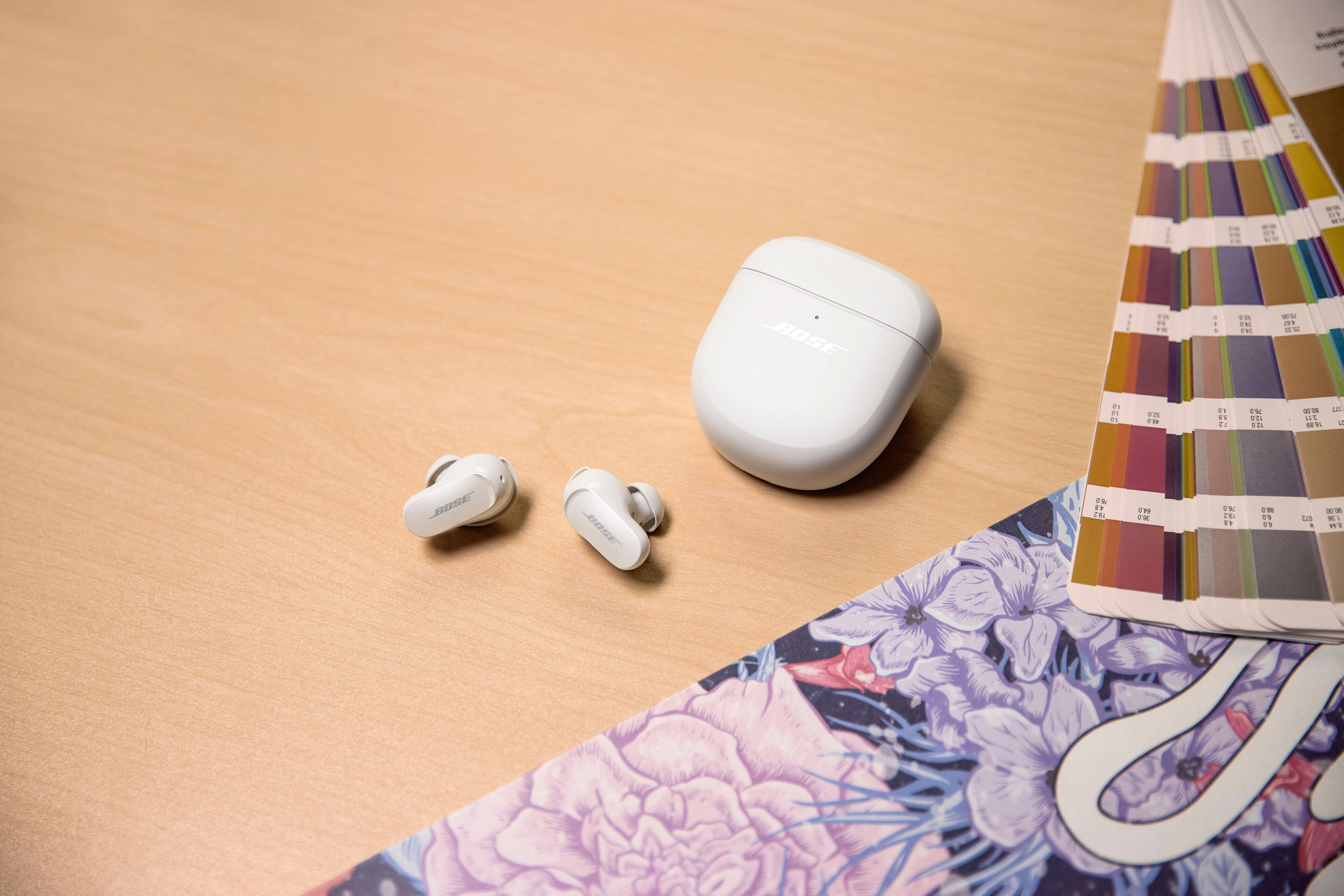 Alt View 17. Bose - QuietComfort Earbuds II True Wireless Noise Cancelling In-Ear Headphones - Soapstone.