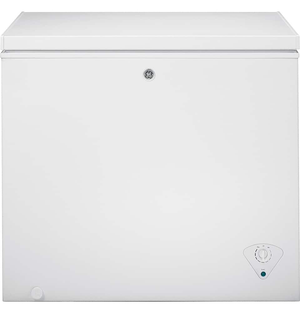 Front. GE - 7.0 Cu. Ft. Garage-Ready Chest Freezer - White.