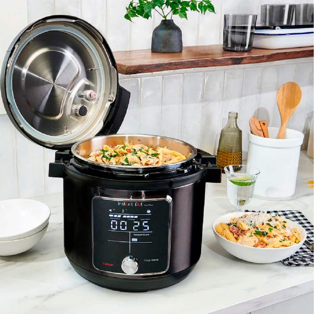 Left. Instant Pot - 6Qt Pro Plus with WiFi 120V - Black.