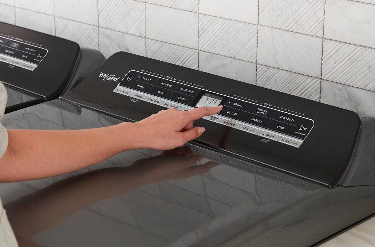 Alt View 16. Whirlpool - 7.4 Cu. Ft. Smart Gas Dryer with Steam and Advanced Moisture Sensing - Chrome Shadow.