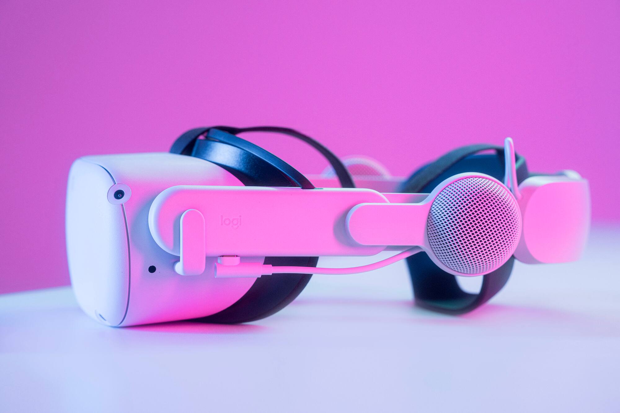 Save on Logitech – Chorus Off-Ear Integrated Audio for Meta Quest 2 – White @ BestBuy Save on Logitech – Chorus Off-Ear Integrated Audio for Meta Quest 2 – White @ BestBuy