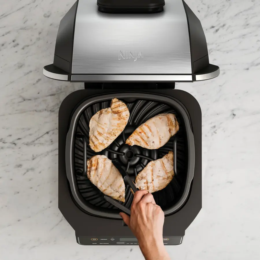 Alt View 15. Ninja - Foodi 6-in-1 Countertop Indoor Grill with 4-quart Air Fryer, Roast, Bake, Broil, Dehydrate - Black/Stainless Steel.