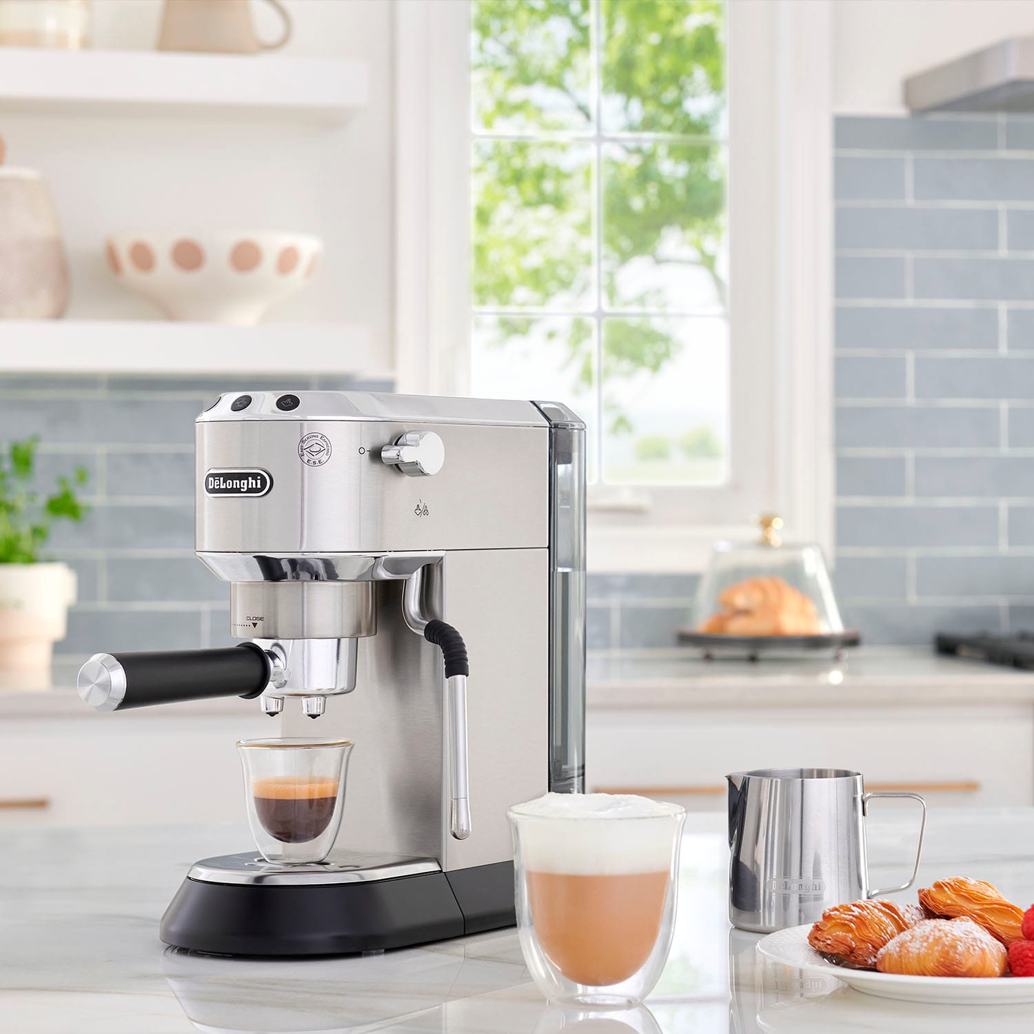 Delonghi stainless steel pump espresso maker deals
