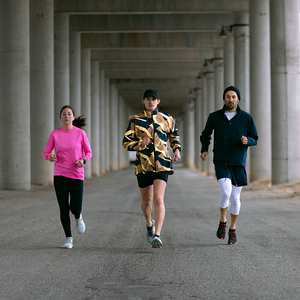 Alt View 4. Garmin - Forerunner 255 Music GPS Smartwatch 46 mm Fiber-reinforced polymer - Black.