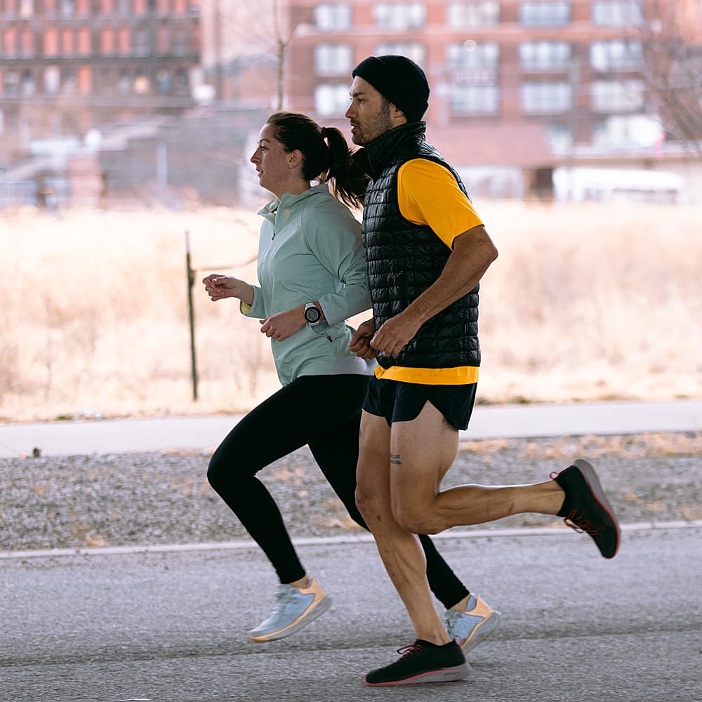 Alt View 3. Garmin - Forerunner 255 Music GPS Smartwatch 46 mm Fiber-reinforced polymer - Whitestone.