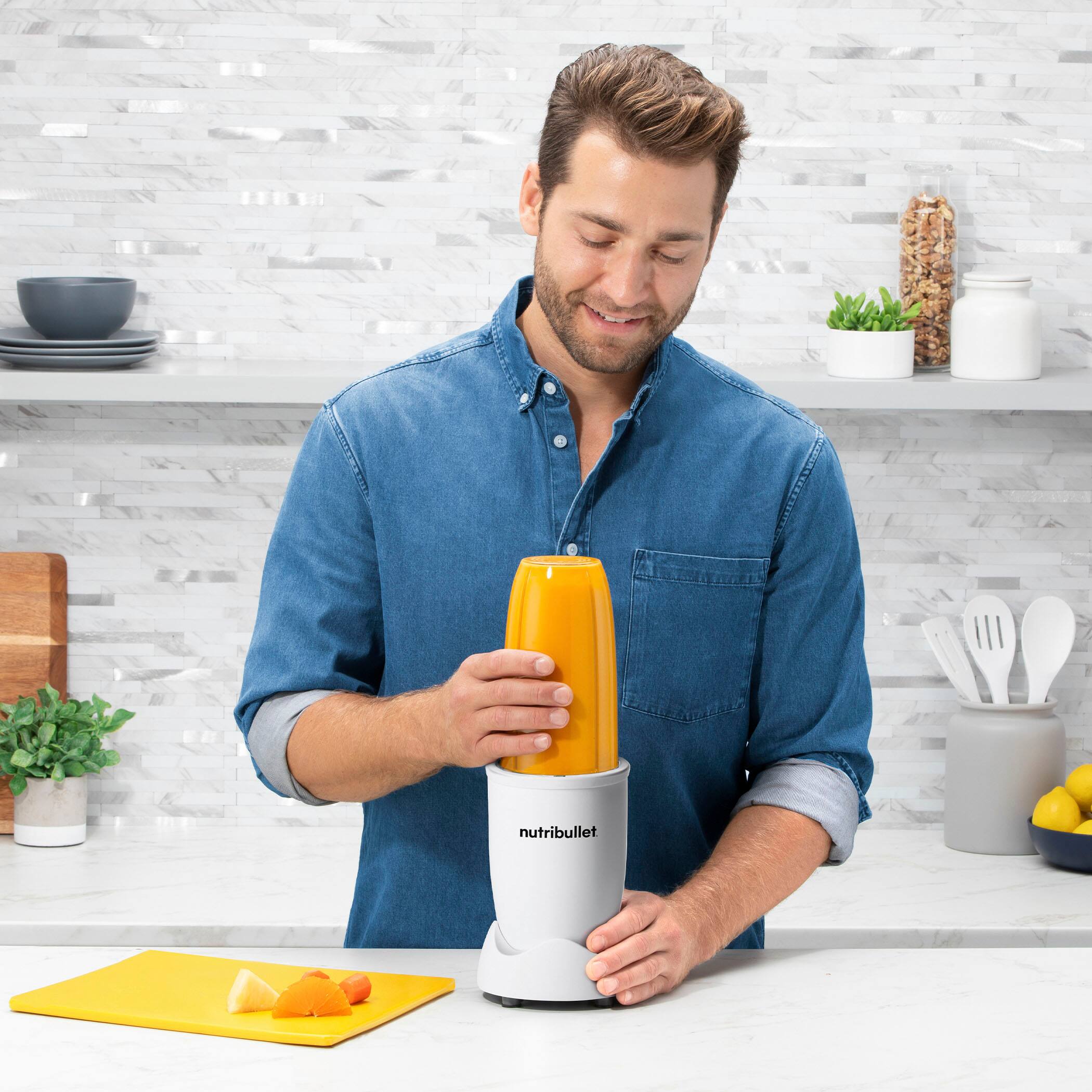 Alt View 16. NutriBullet - Pro 900 Watt Personal Blender NB9-0901AW - Matte White.